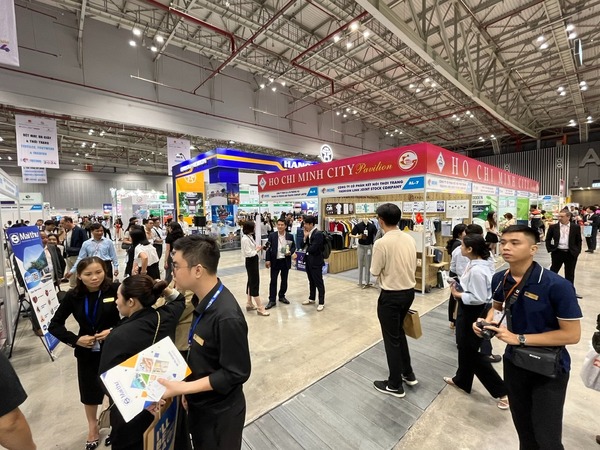 Tận hưởng không khí sôi động và náo nhiệt tại hội chợ cuối tuần TPHCM